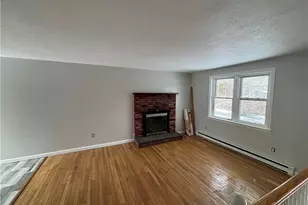 24 Greenwood Dr, South Kingstown, RI 02879 - Photo 7