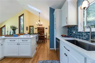 8 Robin Dr, North Kingstown, RI 02852 - Photo 11