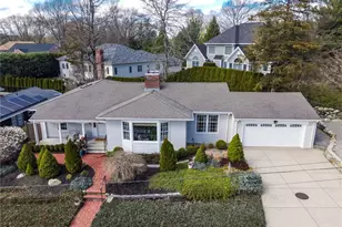 12 Coldbrook Ct, Cranston, RI 02920 - Photo 1