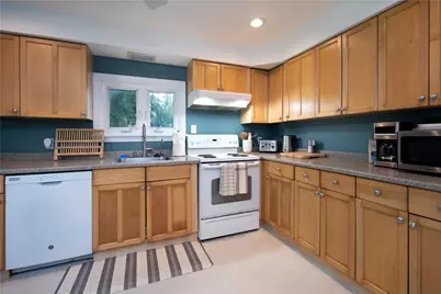 534 Aquidneck Avenue #A, Middletown, RI 02842 - Photo 21