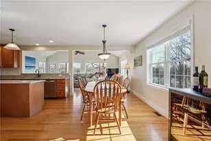 302 Pond St, South Kingstown, RI 02879 - Photo 9