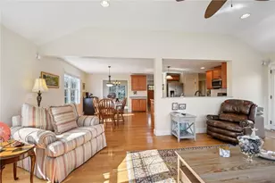 302 Pond St, South Kingstown, RI 02879 - Photo 19