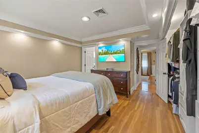 135 Meshanticut Valley Parkway, Cranston, RI 02920 - Photo 17