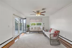 135 Meshanticut Valley Pkwy, Cranston, RI 02920 - Photo 15