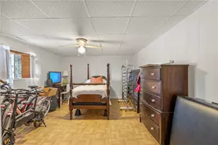 135 Meshanticut Valley Pkwy, Cranston, RI 02920 - Photo 27