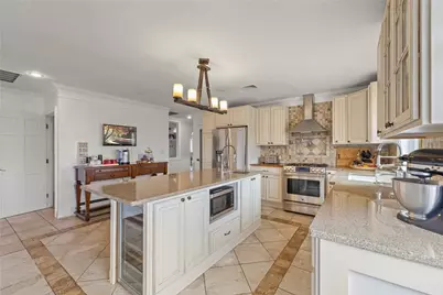 135 Meshanticut Valley Parkway, Cranston, RI 02920 - Photo 11