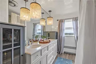 135 Meshanticut Valley Pkwy, Cranston, RI 02920 - Photo 23