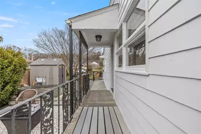 135 Meshanticut Valley Parkway, Cranston, RI 02920 - Photo 31