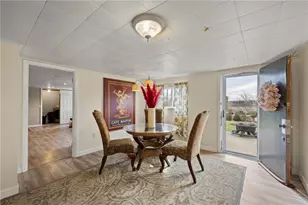 135 Meshanticut Valley Pkwy, Cranston, RI 02920 - Photo 29