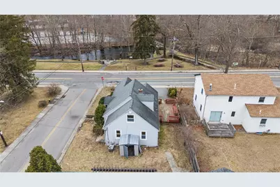 2 Whitman Street, Smithfield, RI 02917 - Photo 5