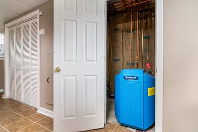 160 Suburban Parkway, Warwick, RI 02889 - Photo 41