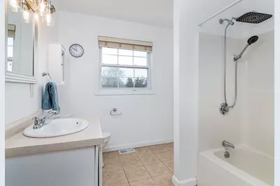 160 Suburban Parkway, Warwick, RI 02889 - Photo 33