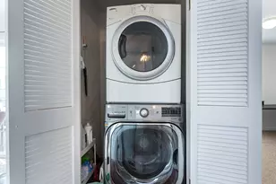 160 Suburban Pkwy, Warwick, RI 02889 - Photo 35