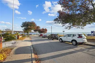 160 Suburban Pkwy, Warwick, RI 02889 - Photo 45