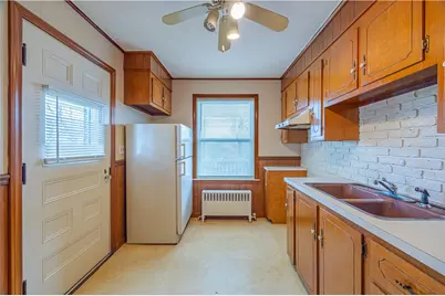 1018 Main Street, West Warwick, RI 02893 - Photo 11