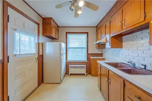 1018 Main St, West Warwick, RI 02893 - Photo 11