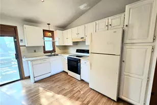 3 Lakeview Dr, Narragansett, RI 02882 - Photo 9