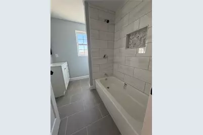 362 Kenyon Avenue, Pawtucket, RI 02861 - Photo 9