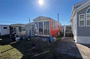 836 Matunuck Beach Rd, South Kingstown, RI 02879 - Photo 1