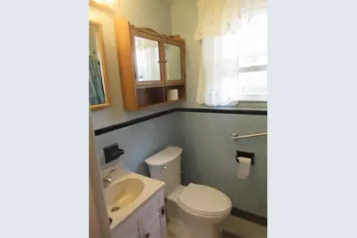 70 Keeley Avenue, Warwick, RI 02886 - Photo 9