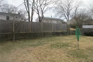 70 Keeley Ave, Warwick, RI 02886 - Photo 13