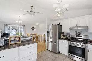 34 Chestnut St, Cumberland, RI 02864 - Photo 7