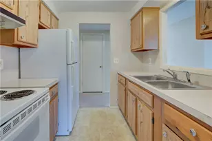 1 Hanley Farm Rd, Warren, RI 02885 - Photo 9