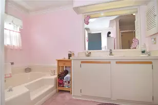 181 Little Pond Rd, South Kingstown, RI 02879 - Photo 15