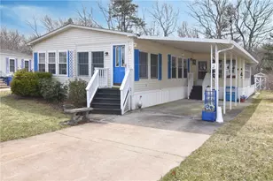 181 Little Pond Rd, South Kingstown, RI 02879 - Photo 1