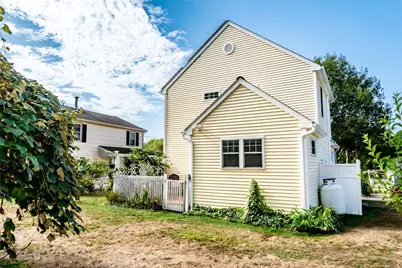 17 West Side Road, South Kingstown, RI 02879 - Photo 5