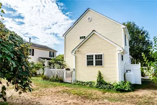 17 Westside Rd, South Kingstown, RI 02879 - Photo 5