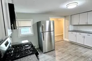 71 E George St, Providence, RI 02906 - Photo 7