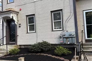 71 E George St, Providence, RI 02906 - Photo 35