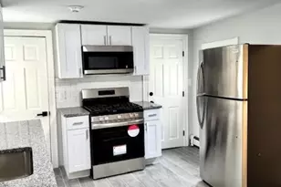 71 E George St, Providence, RI 02906 - Photo 3