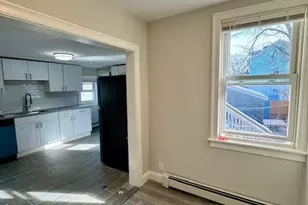 71 E George St, Providence, RI 02906 - Photo 9
