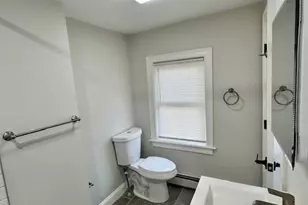 71 E George St, Providence, RI 02906 - Photo 15