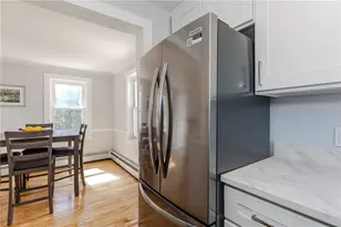 13 Earl St, West Warwick, RI 02893 - Photo 11