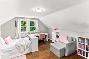 77 Rockwood Ave, Cranston, RI 02920 - Photo 13