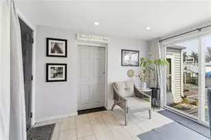 136 Missouri Dr, Warwick, RI 02886 - Photo 9