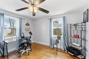 136 Missouri Dr, Warwick, RI 02886 - Photo 11