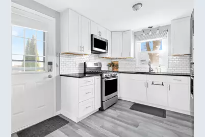 32 Hamlin Avenue, Warwick, RI 02889 - Photo 11