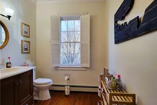 102 Broadway, Newport, RI 02840 - Photo 11
