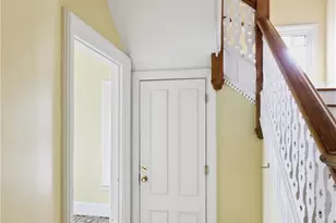 12 Catherine St, Newport, RI 02840 - Photo 5