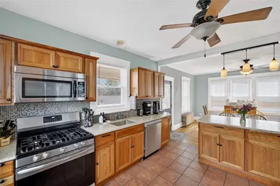 43 Longwood Avenue, Providence, RI 02908 - Photo 7