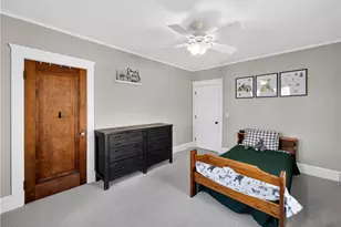 43 Longwood Ave, Providence, RI 02908 - Photo 15