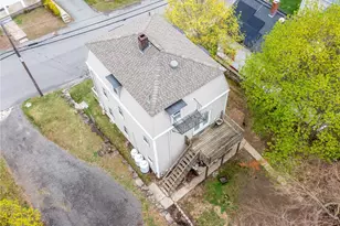 28 Youngs Ave, West Warwick, RI 02893 - Photo 3