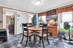 28 Youngs Ave, West Warwick, RI 02893 - Photo 7