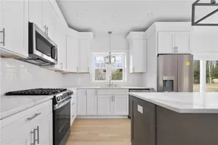 350 Nooseneck Hill Rd, Richmond, RI 02812 - Photo 3