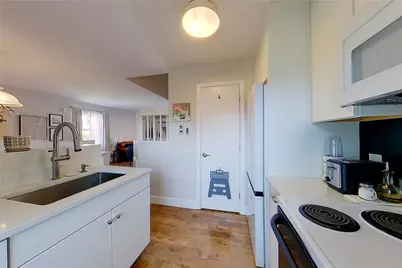 364 Bellevue Avenue #5A, Newport, RI 02840 - Photo 11