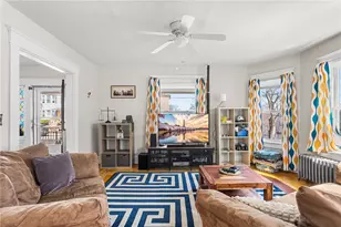 32 5th Ave, Woonsocket, RI 02895 - Photo 5